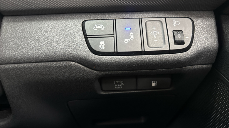 Hyundai IONIQ 1.6 GDi Hybrid Premium SE 5dr DCT Hybrid Hatchback